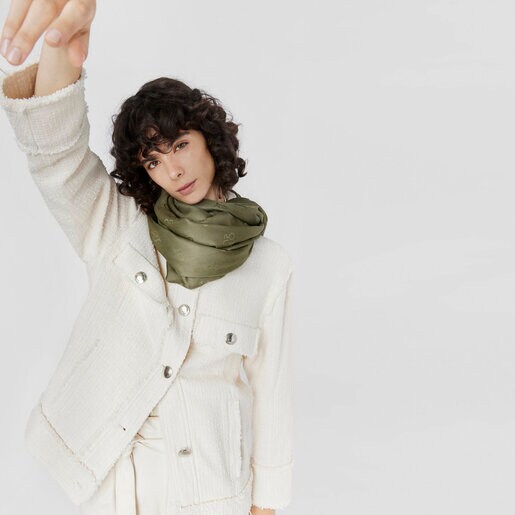 وشاح Square Logo من TOUS من الجاكار باللون الكاكي