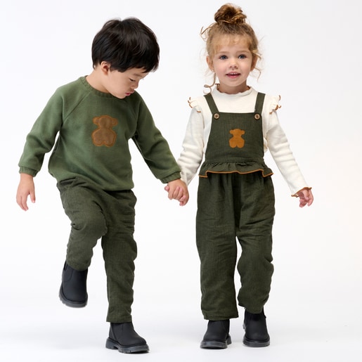 Girls outfit in Green green