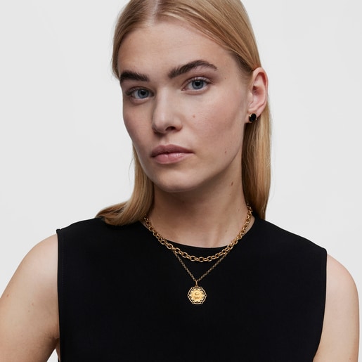 Bear Medallion pendant with 18kt gold plating over silver and onyx details Cachito Mío