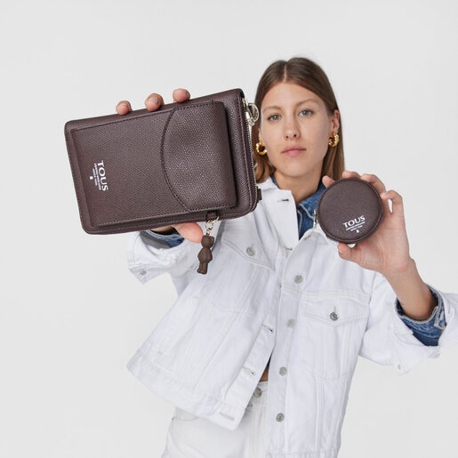 פאוץ' טלפון נתלה TOUS Funny בצבע חום בשילוב ארנק