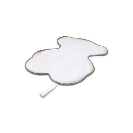 Bear-shaped travel changing mat in Soft beige