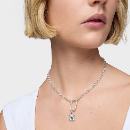 قلادة على شكل دبدوب من الفضة والتوباز من التشكيلة Sweet 40s من TOUS