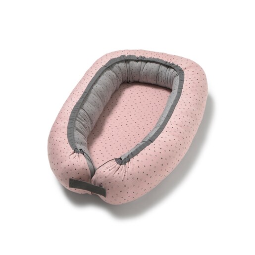 Baby sleep nest in Mini pink