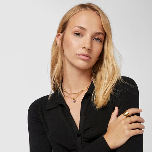 Dije TOUS Good Vibes trébol con baño de oro 18 kt sobre plata y gemas