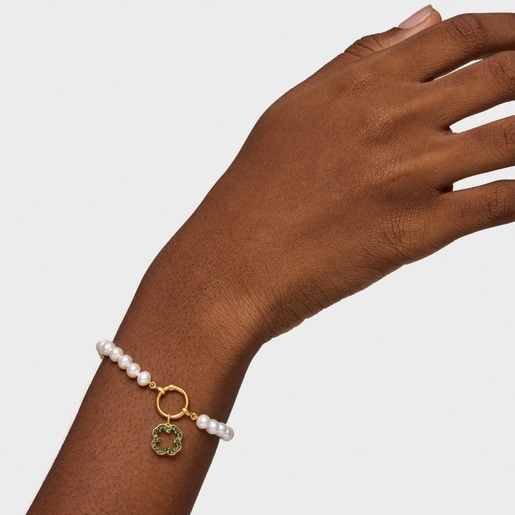 14kt gold clover Pendant with chrome diopside Medallions