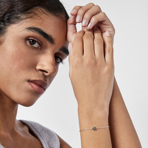 シルバーにクロムディオプサイドのフラワーがあしらわれたブレスレット TOUS New Motif