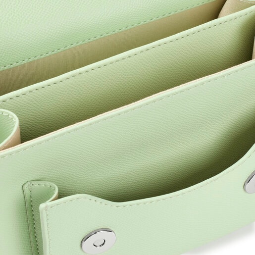 حقيبة La Rue New Audree من TOUS صغيرة الحجم بحزام يلتف حول الجسم باللون الأخضر النعناعي