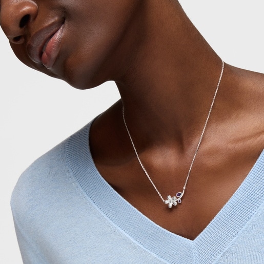 Short silver Necklace with amethyst Daisy