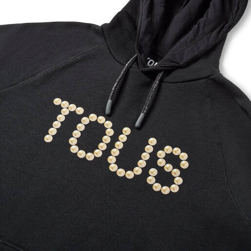 סווטשירט עם קפוצ'ון בצבעי שָׁחוֹר עם לוגו משובץ פנינים