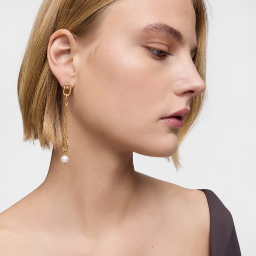 Medium 18kt gold plating over silver Necklace with pendant detail and ring Hold Oval