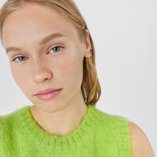 Gold-colored IP steel and garnet and peridot St. Tropez Nose piercing