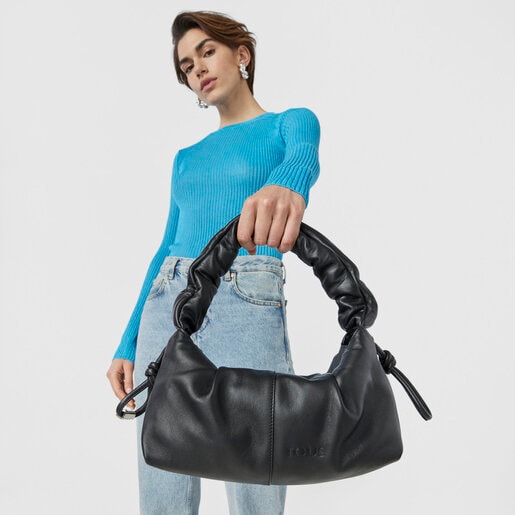 Saca mediana de piel negra TOUS Soft