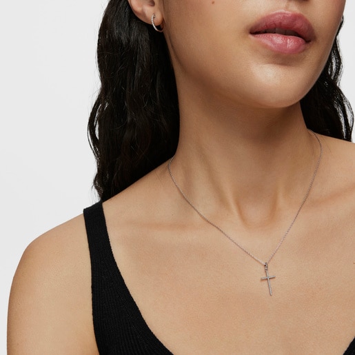 gold and diamonds cross Pendant Basics
