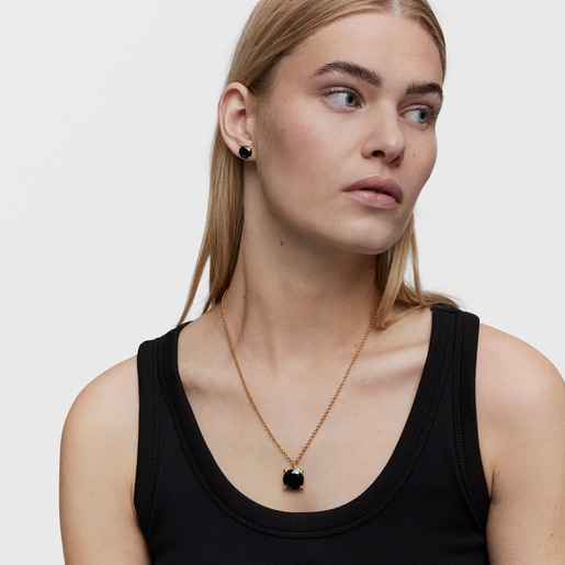 Pendant with 18kt gold plating over silver and onyx Cachito Mío