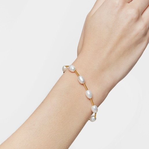 Tube Bracelet with 18kt gold plating over silver and cultured pearls Gloss