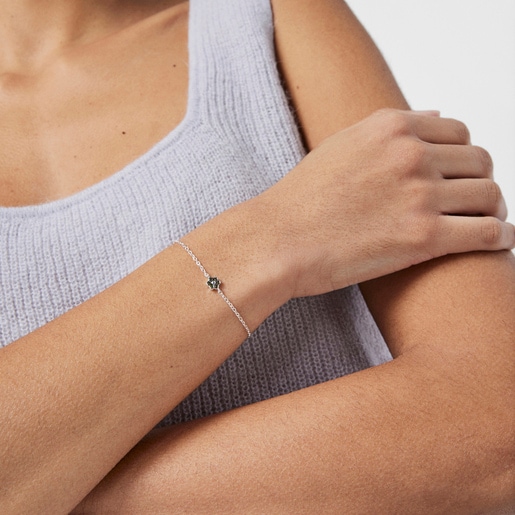 シルバーにクロムディオプサイドのフラワーがあしらわれたブレスレット TOUS New Motif