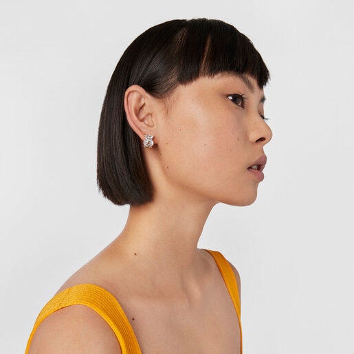 シルバーにモチーフが施されたピアス Wicker