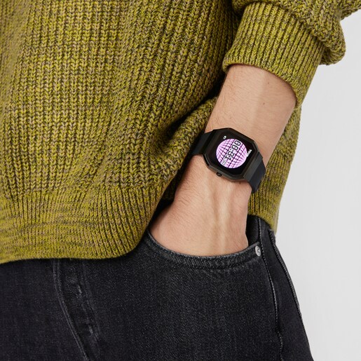 B-Connect Smartwatch with black silicone strap