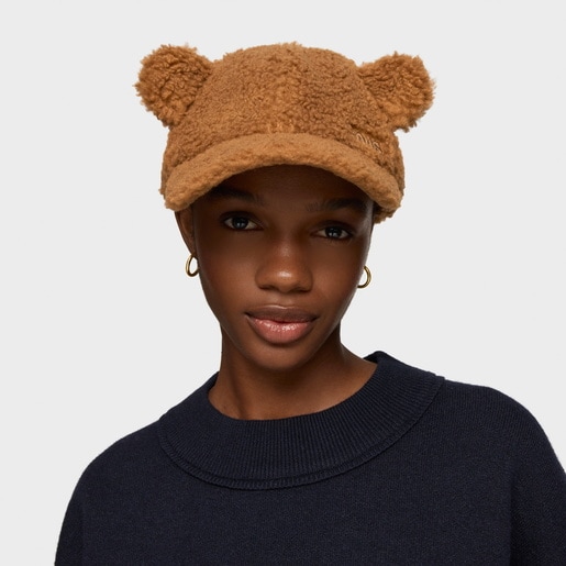 قبعة باللون الجملي من التشكيلة TOUS Bear