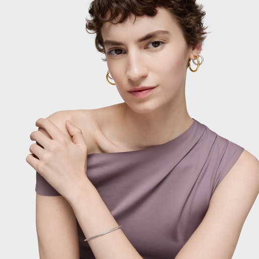 Silver closed Bangle Hold