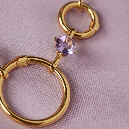 Dije pequeño con baño de oro 18 kt sobre plata con amatista Hold