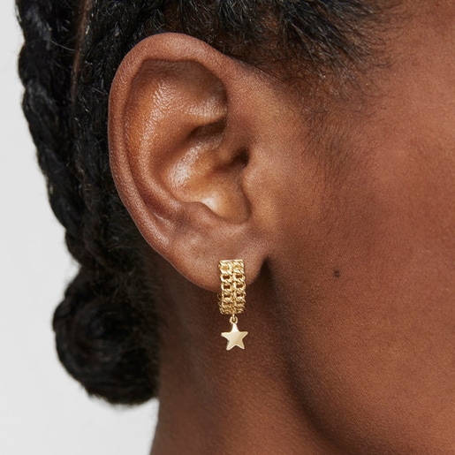 Short Hoop earrings with 18kt gold plating over silver and star motif Bold Motif