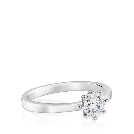 White gold TOUS Les Classiques Ring with small Diamond rosette. 0,10ct