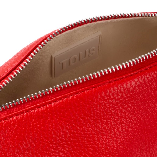 حقيبة دافل صغيرة الحجم من الجلد باللون الأحمر من التشكيلة TOUS Miranda