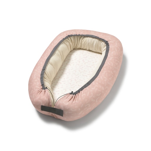Baby sleep nest in Arc pink