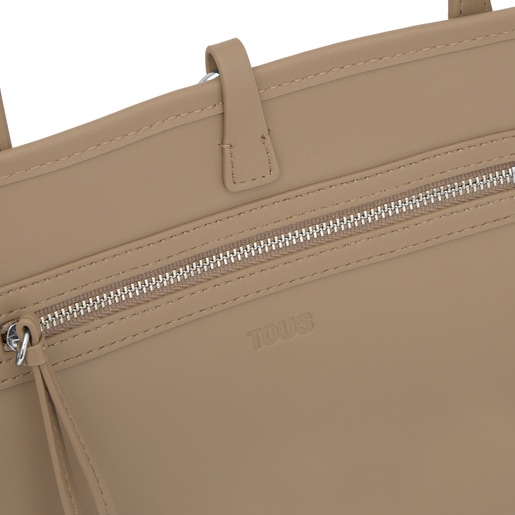 حقيبة أحمال خفيفة متوسطة الحجم بوجهين مزدوجة الاستخدام باللون البيج من تشكيلة TOUS Bear