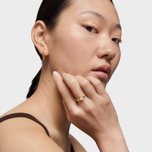 خاتم عريض من الفضة المطلية بالذهب عيار 18 قيراطًا والمرصعة بالماس المُصنع في المختبر من تشكيلة Line LGD