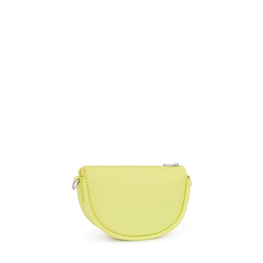 حقيبة بحزام يلتف حول الجسم متوسطة الحجم باللون الأخضر الليموني من تشكيلة TOUS Miranda Soft