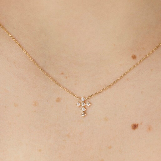 Gold Cross necklace with 0.09ct of diamonds Les Classiques
