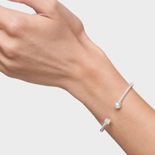 Silver Bangle with cultured pearl Icon Mesh
