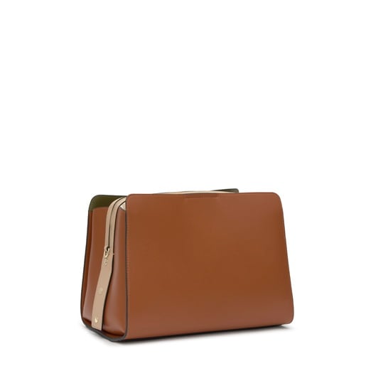 حقيبة واسعة متوسطة الحجم باللون الجملي من تشكيلة TOUS Kaos Icon