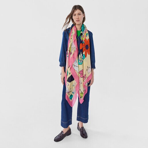 צעיף TOUS Magic Flowers מבד מודל בצבע בז'