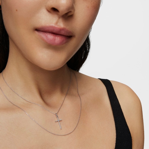 gold and diamonds cross Pendant Basics