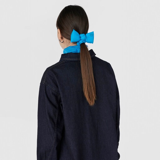 ربطة شعر بلون أزرق من تشكيلة TOUS Cloud Scrunchie