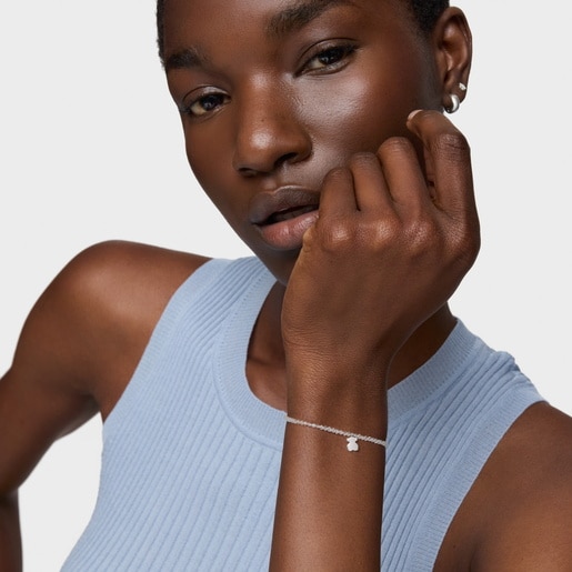 ロッククリスタルクォーツとシルバーのベアチャームが付いた伸縮性ブレスレット TOUS Motif