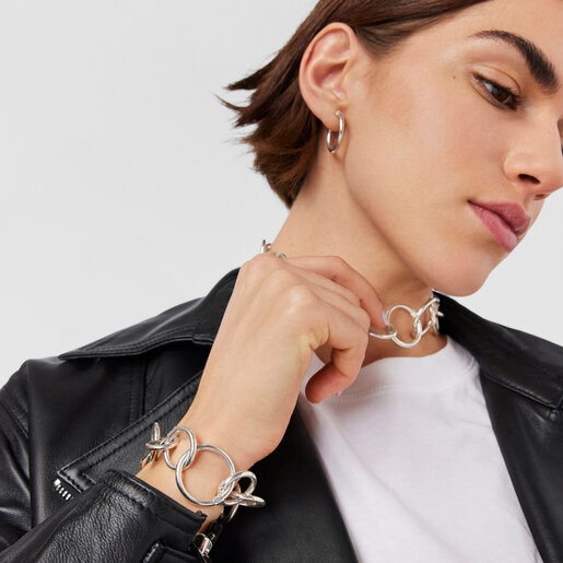 Collar Hold Metal flor de Plata