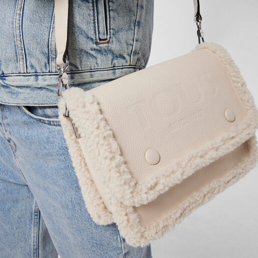 Средняя сумка-кроссбоди New Audree с бежевой овчиной