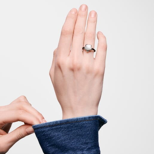 Anillo flor de plata y caucho Bold Motif