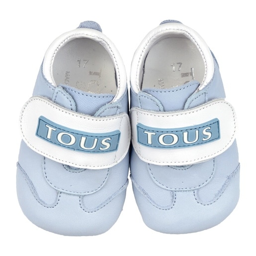 Leather sports bootees with touch strap fastening