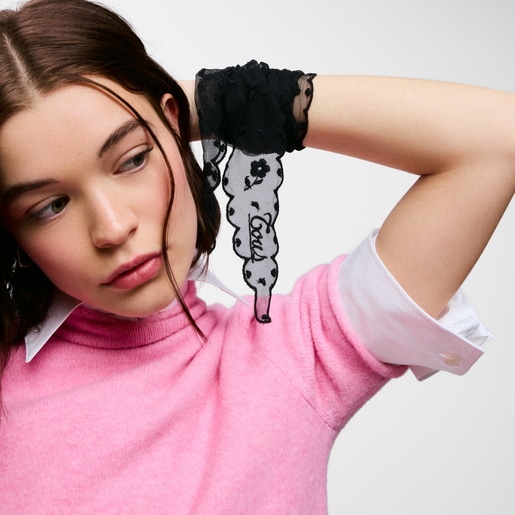 Pañuelo bordado negro TOUS Daisy