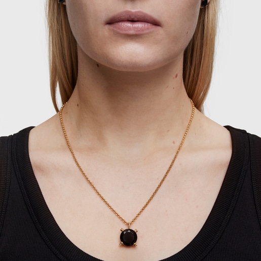 Pendant with 18kt gold plating over silver and onyx Cachito Mío