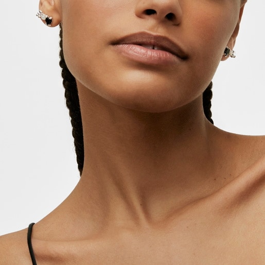 Pendientes trepadores con oso de plata, ónix y nácar Color Pills