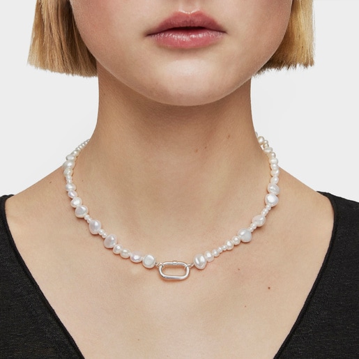 Obojkový náhrdelník s uměle vypěstovanými perlami a stříbrným kroužkem Hold Oval
