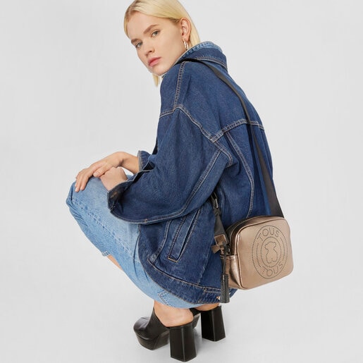 Маленькая кожаная сумка-кроссбоди Leissa цвета оружейного металла