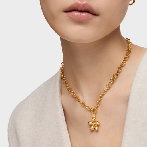 Flower Pendant with 18kt gold plating over silver Daisy