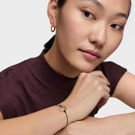 Pulsera con baño de oro 18 kt sobre plata, gemas y nylon negro Straight